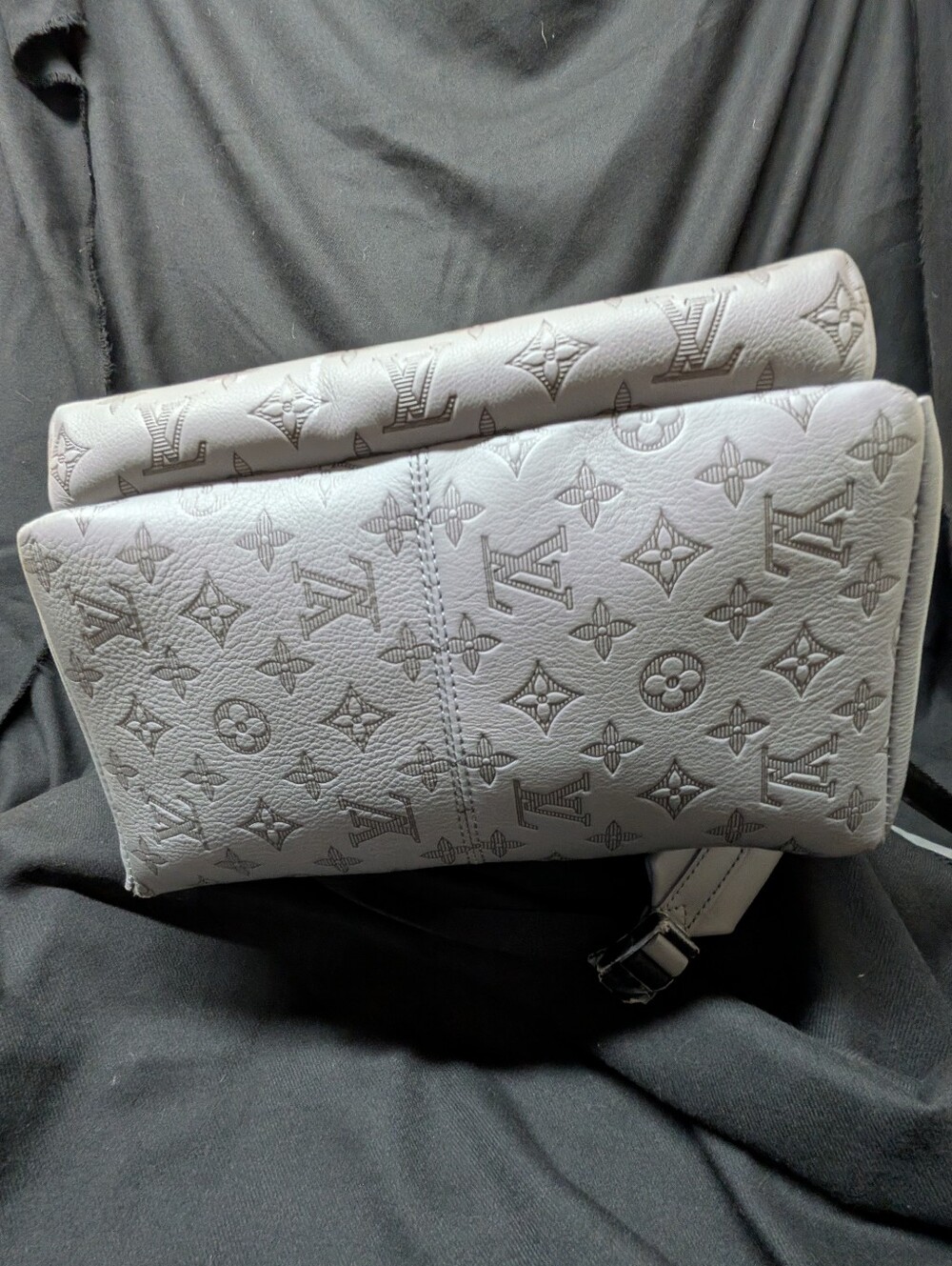 Louis Vuitton Discovery Backpack, Monogram Shadow, Anthracite Grey - Picture 11 of 13